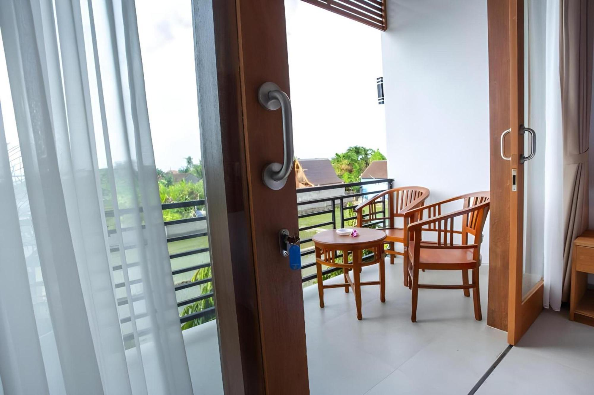 Oyo 1207 Pondok 789 Near Canggu Echo Beach Exteriör bild