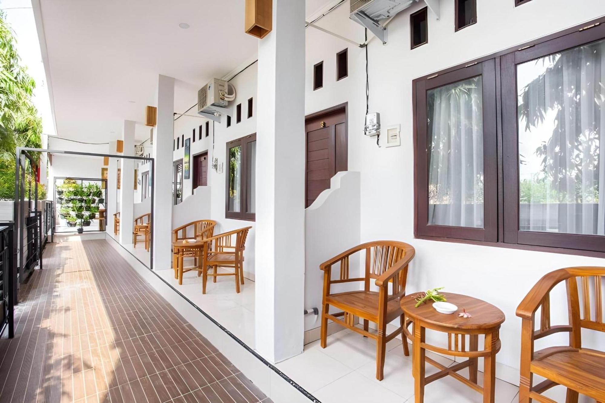 Oyo 1207 Pondok 789 Near Canggu Echo Beach Exteriör bild