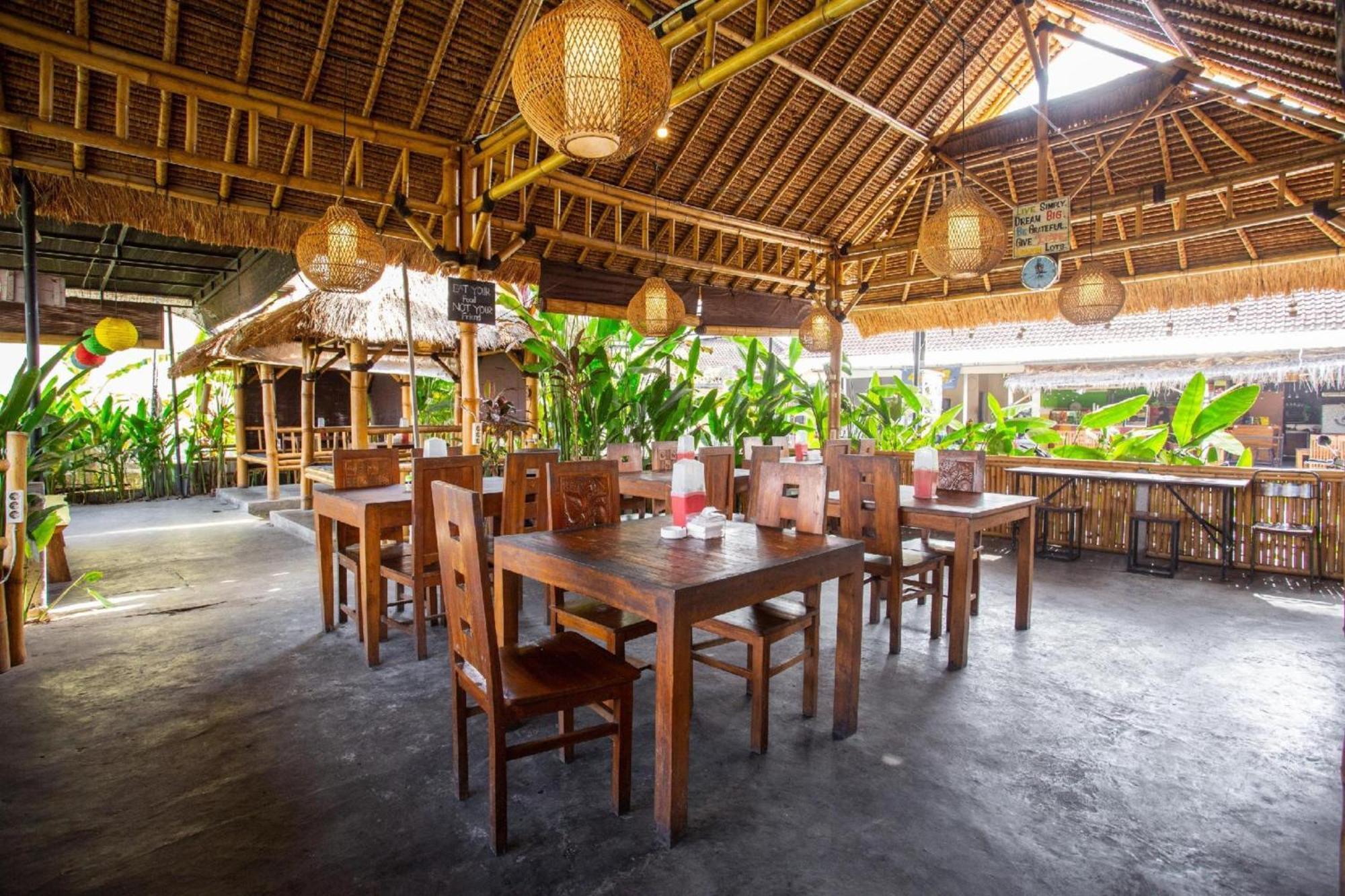 Oyo 1207 Pondok 789 Near Canggu Echo Beach Exteriör bild